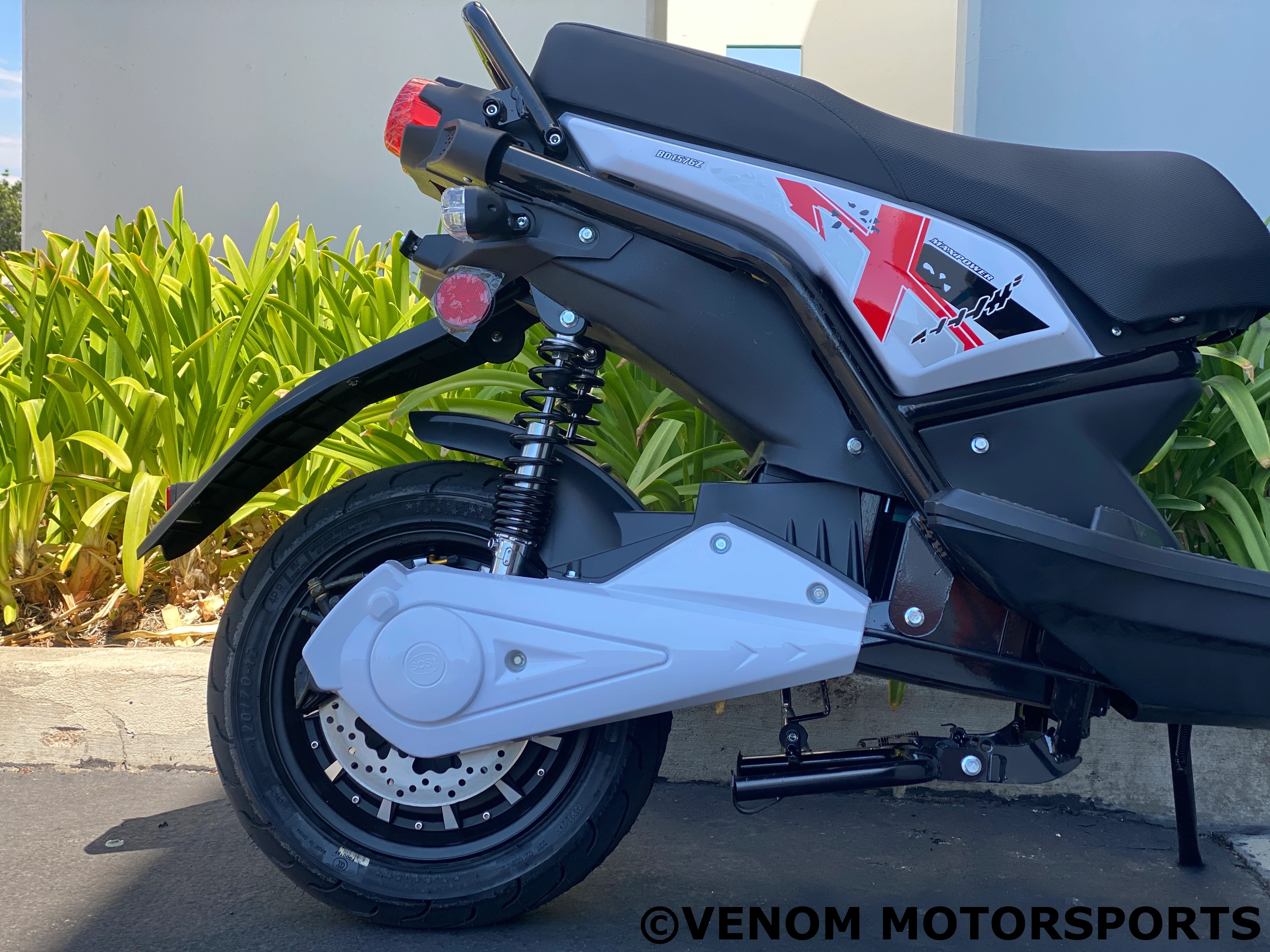 Venom E-Moped | 2000w Electric Scooter | Brushless | 72V - Image 17