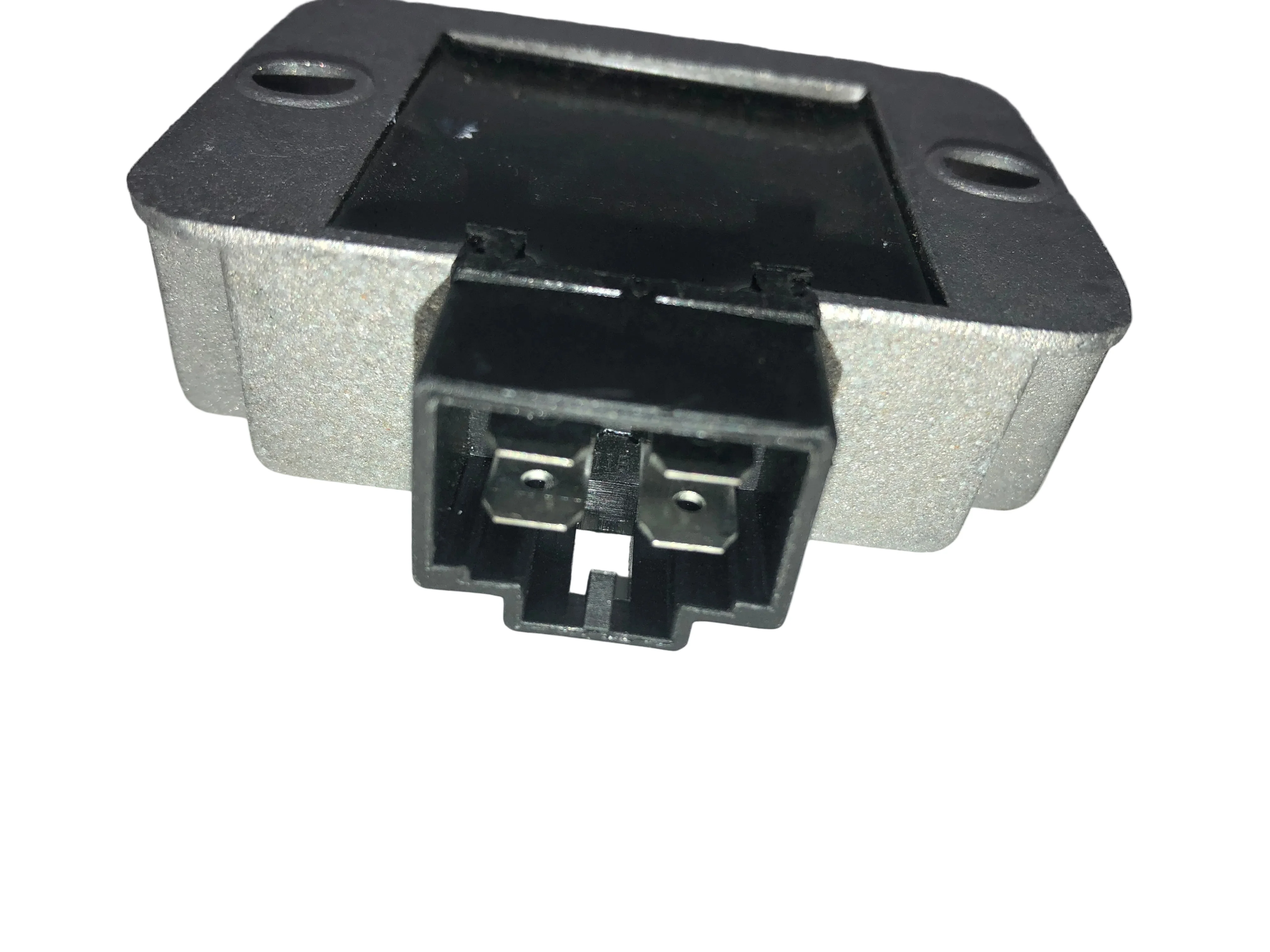 X18 50cc GY6 Motorcycle | Voltage Rectifier (01020018) - Image 4
