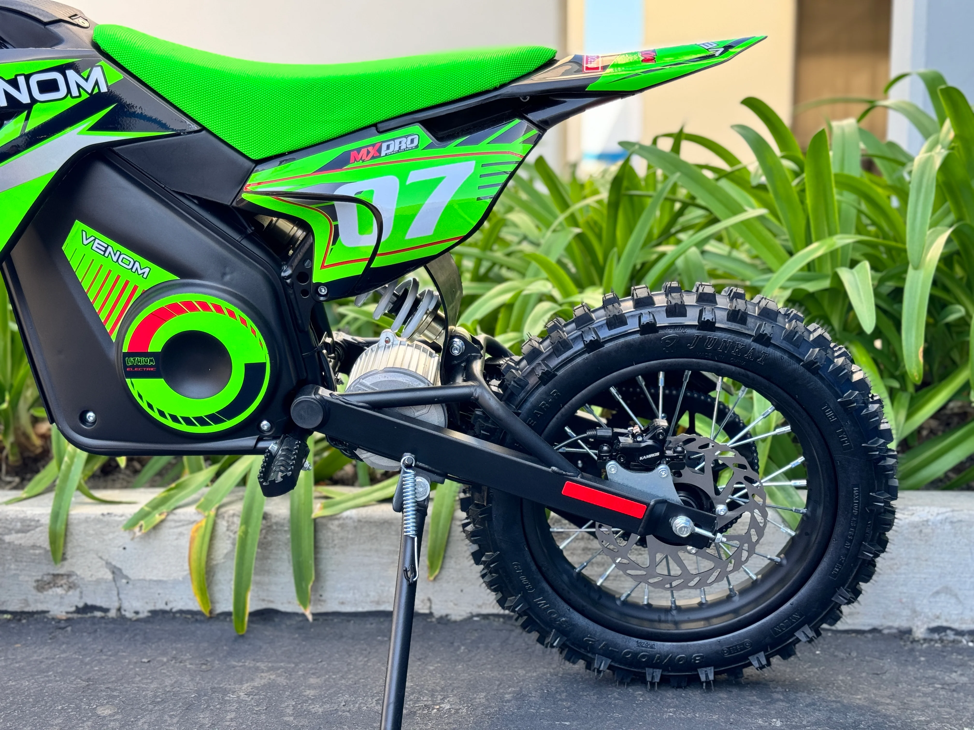 Venom Pro | 1600w Electric Dirt Bike | 48V | Lithium - Image 7