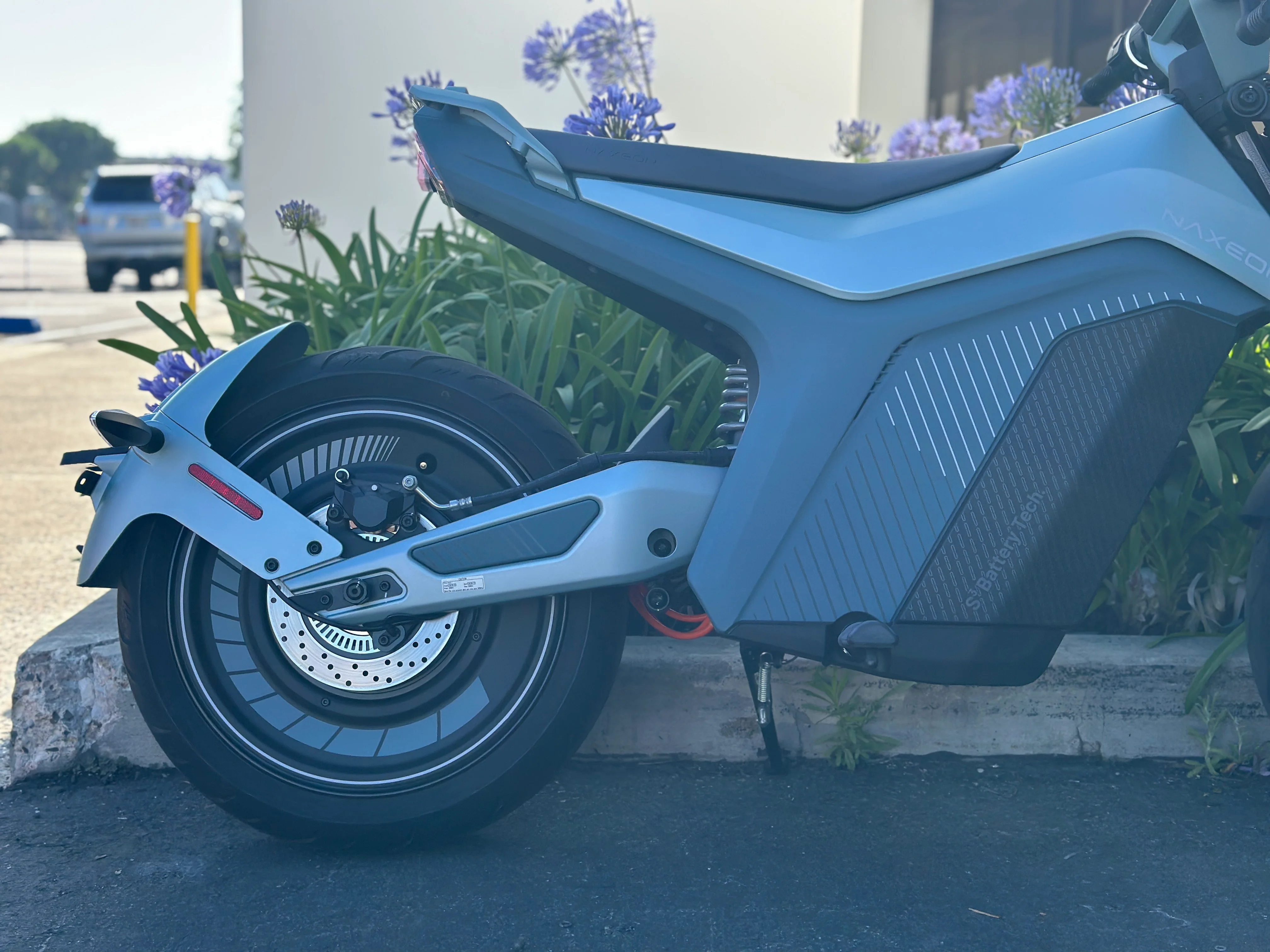 Naxeon I AM Pro Electric Motorcycle | 7.5kW Motor | 72V Lithium | Street Legal - Image 11