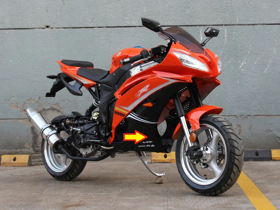 x18 50cc - Lower Right Fairing 03010378 - Image 4
